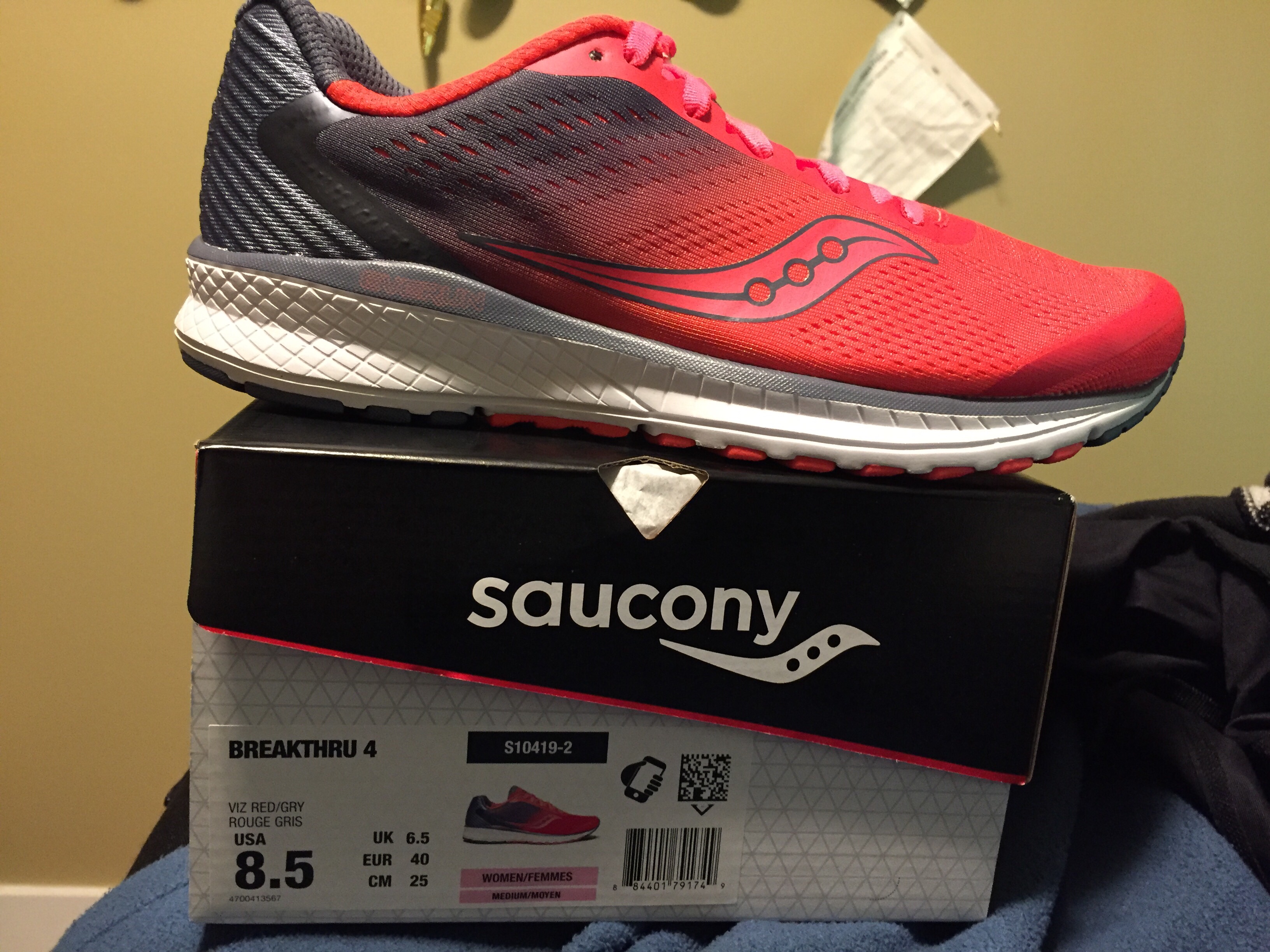 saucony breakthru 2 running shoes review